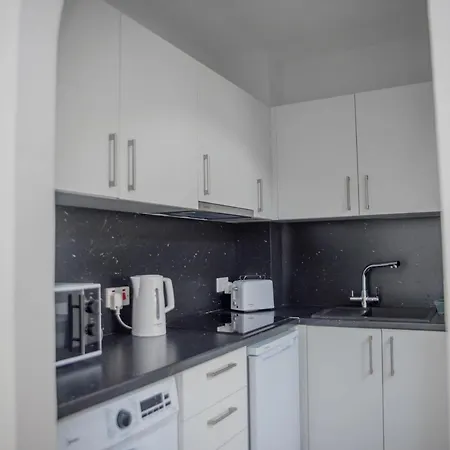 Apartment Modern Not Far From The