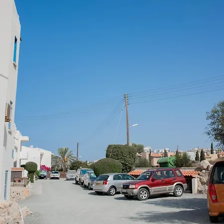 Modern Not Far From The Apartman Paphos