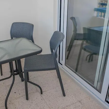 Apartman Modern Not Far From The